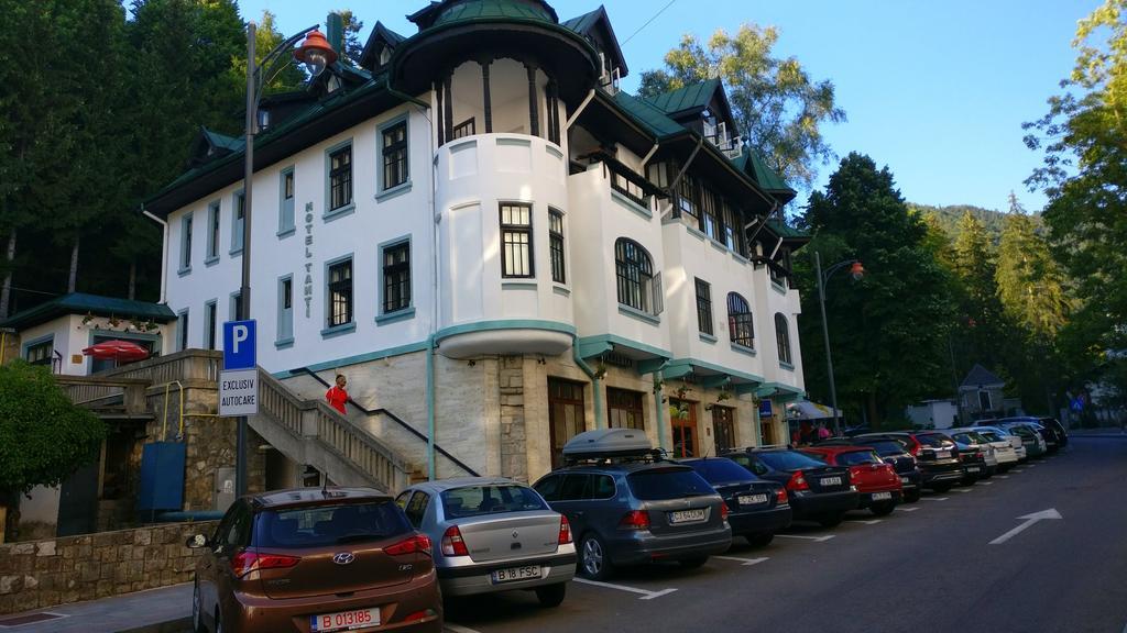 Hotel Tantzi Sinaia Ngoại thất bức ảnh